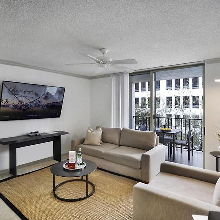 Dharma Home Suites Coral Gables At Gables Grand Plaza Маямі Номер фото