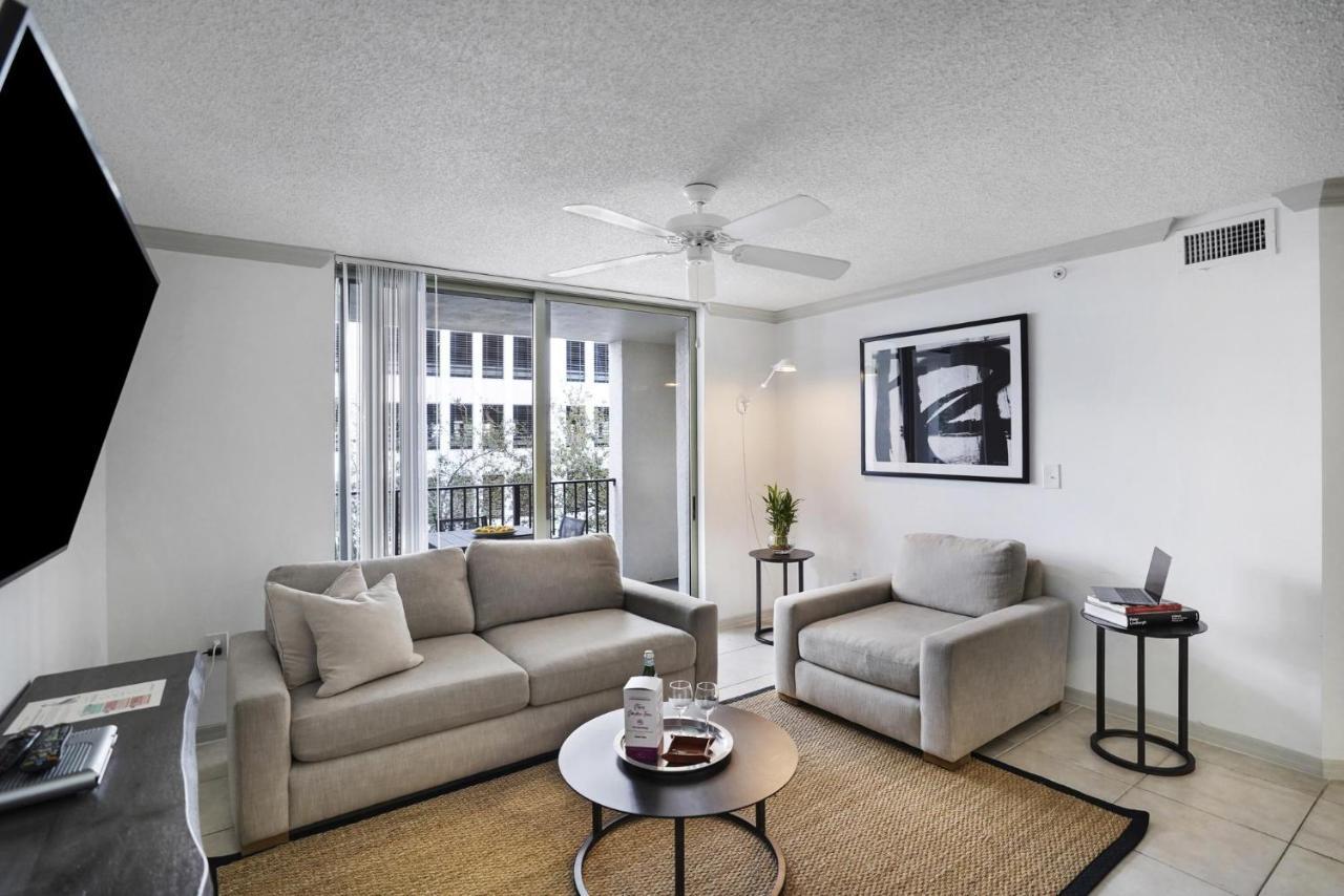 Dharma Home Suites Coral Gables At Gables Grand Plaza Маямі Номер фото