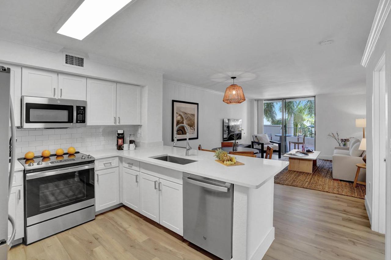 Dharma Home Suites Coral Gables At Gables Grand Plaza Маямі Екстер'єр фото