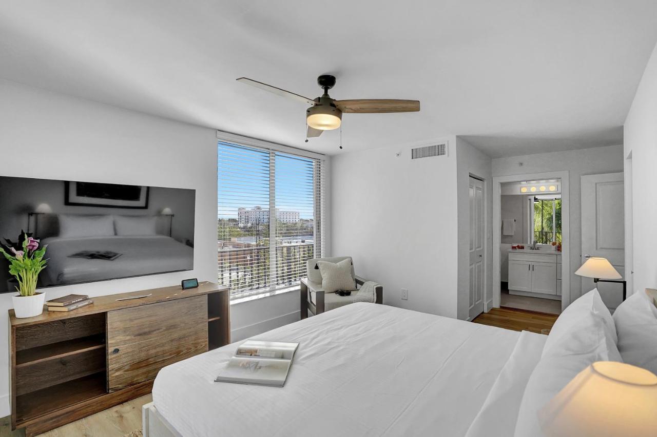Dharma Home Suites Coral Gables At Gables Grand Plaza Маямі Екстер'єр фото