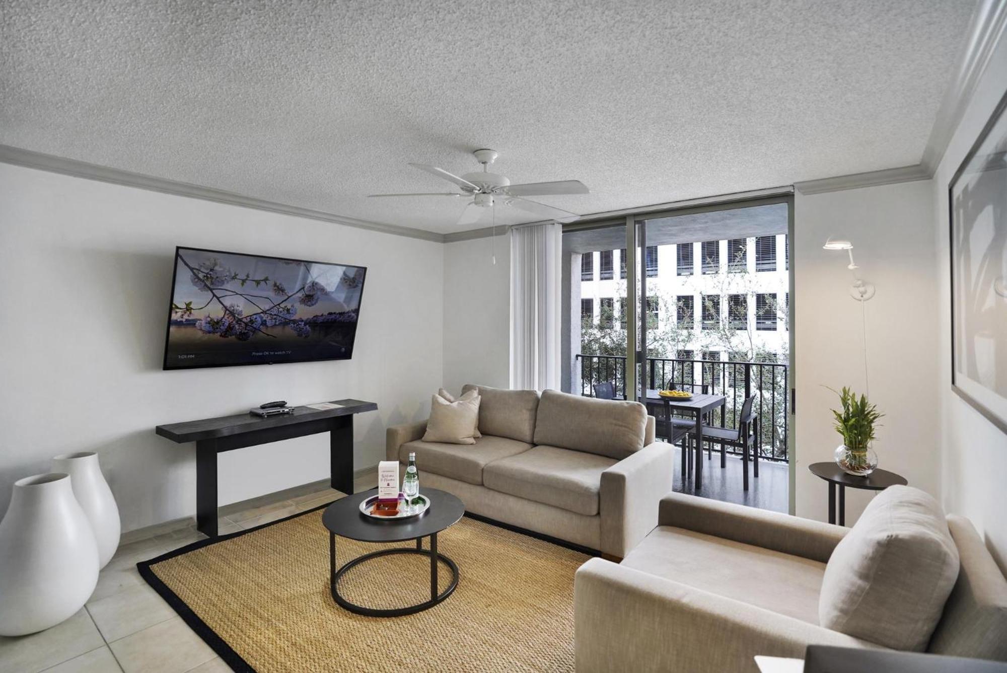 Dharma Home Suites Coral Gables At Gables Grand Plaza Маямі Номер фото