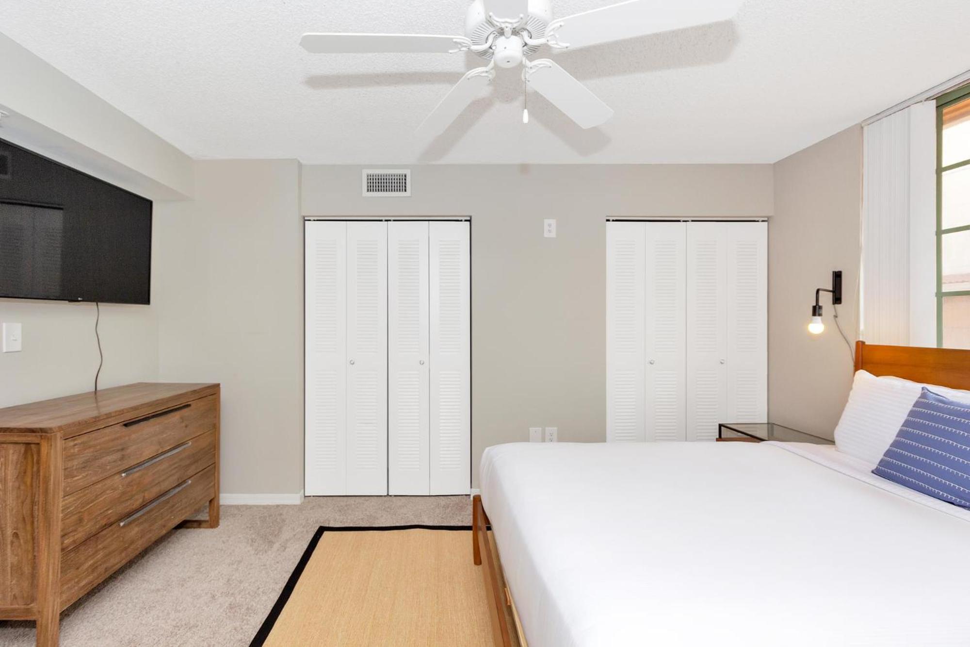 Dharma Home Suites Coral Gables At Gables Grand Plaza Маямі Номер фото