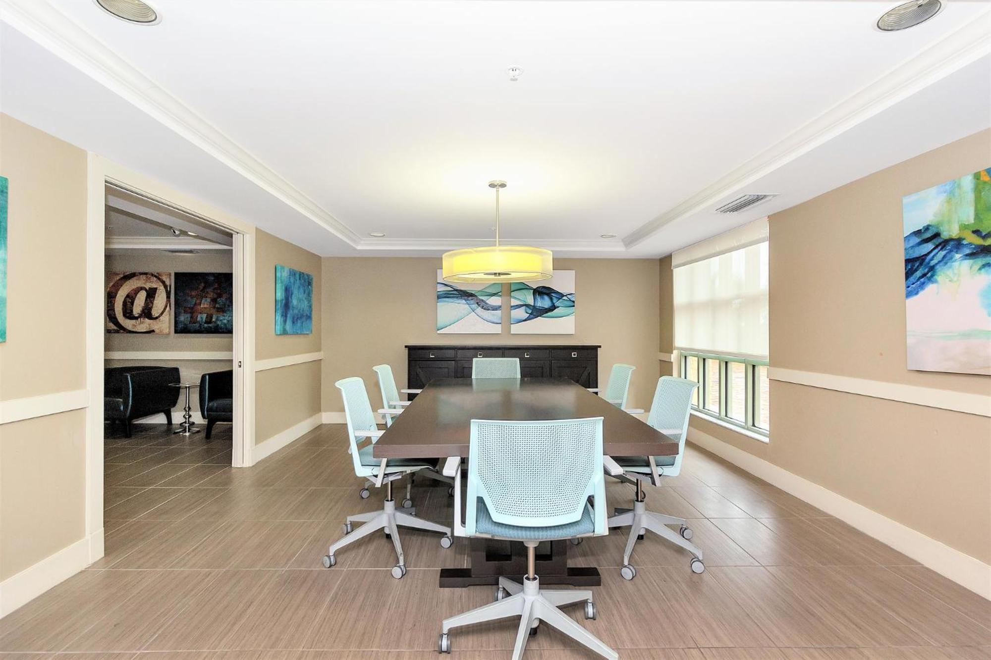 Dharma Home Suites Coral Gables At Gables Grand Plaza Маямі Номер фото